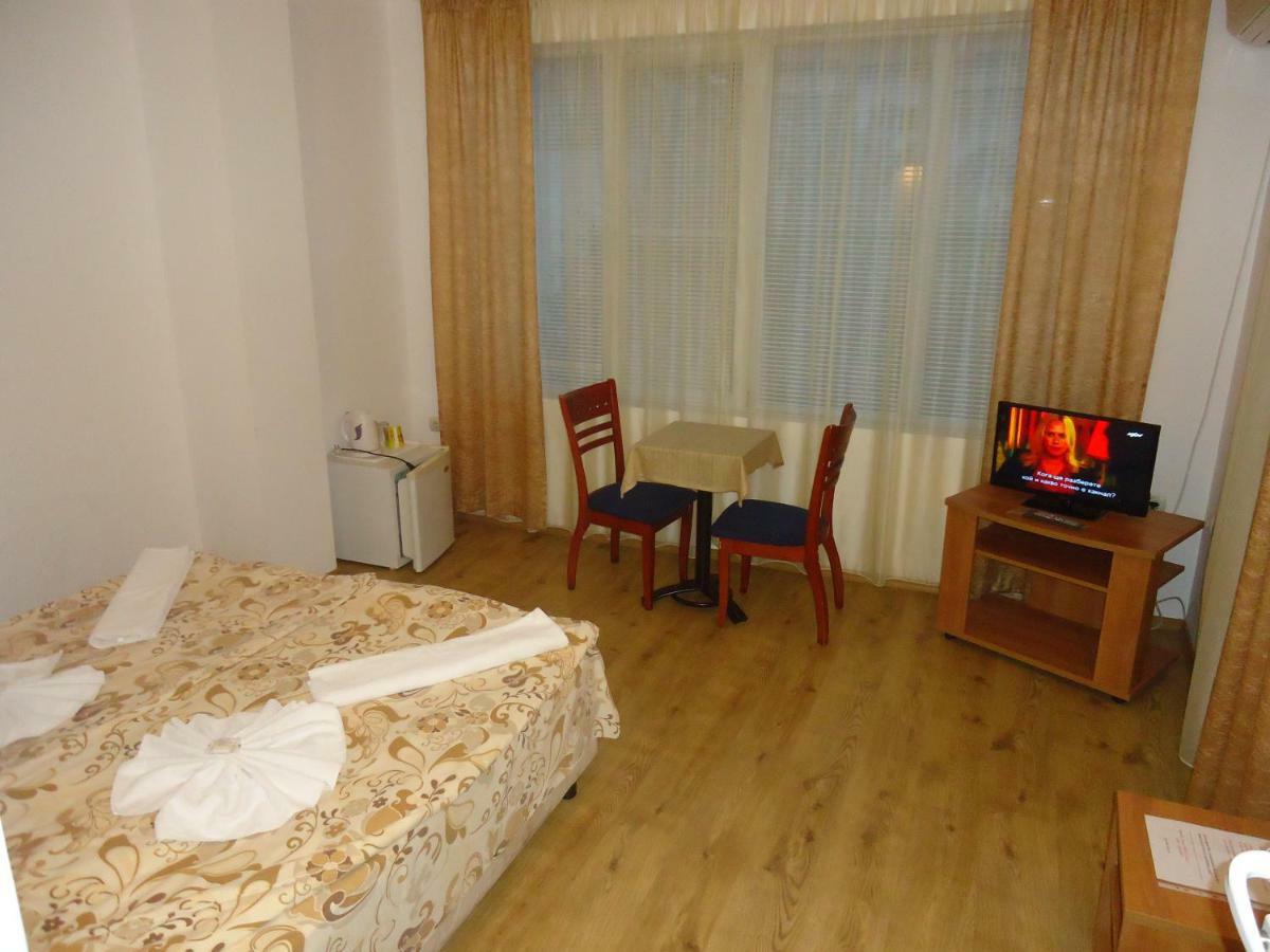 Matev Hotel Burgas Bagian luar foto