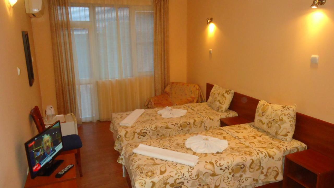 Matev Hotel Burgas Bagian luar foto